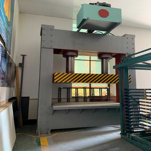 Mesin Press Dingin Kayu Lapis