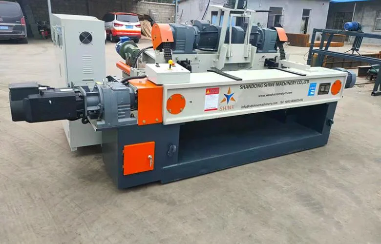 Veneer Peeling Machine